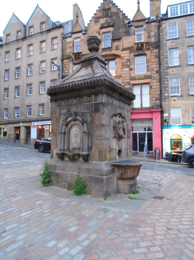 Bowfoot Well